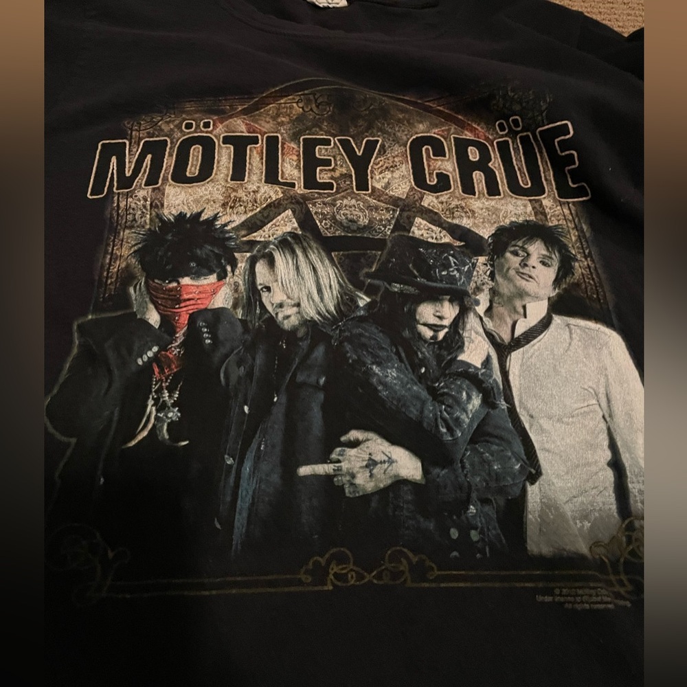 Vintage Motley Crue Women’s Shirts